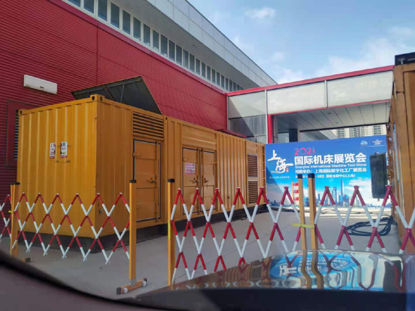 曾都发电车出租-发电机无电压或电压太低怎么办？