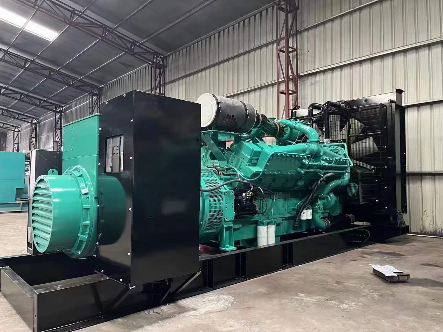曾都如何降低 800kW 柴油发电机输出电流的波动？