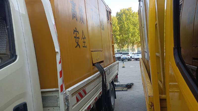 曾都如何判断柴油发电机组和UPS电源的切换时间是否符合要求？