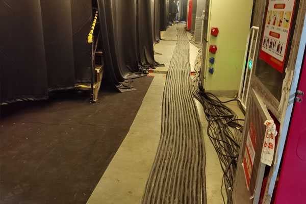 曾都柴油发电机组的输出电压可以调节到哪些范围？