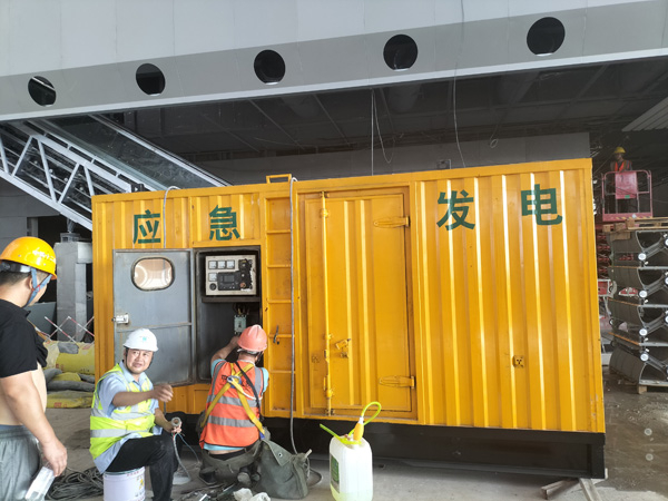 曾都怎样判断空气滤清器是否需要更换？